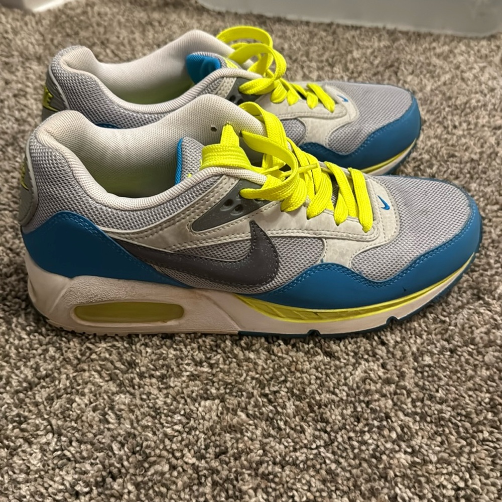 Nike air Max Correlate Size 8.5